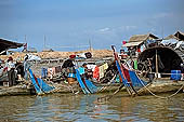 Tonle Sap - Chong Khneas floating village - every day life